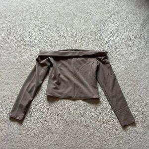 Women’s boat neck crop long sleeve